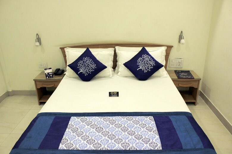 Oyo 9899 Hotel Palm Tree