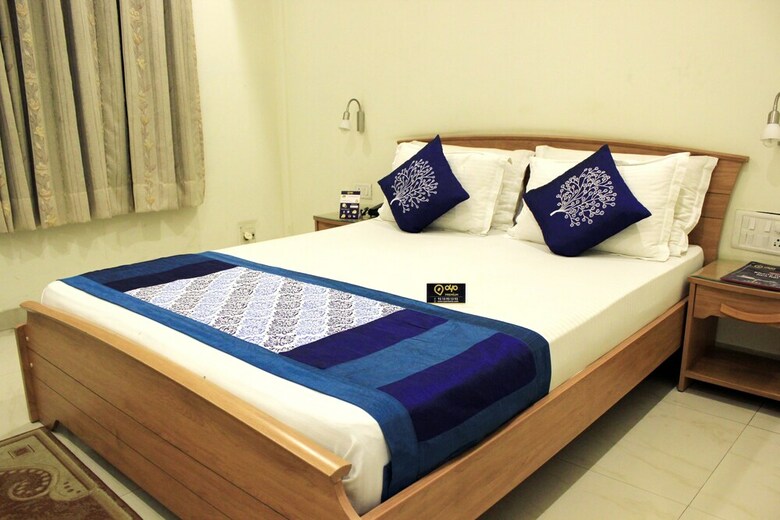 Oyo 9899 Hotel Palm Tree