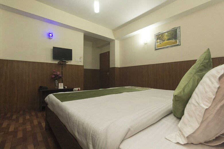 Oyo 7431 Hotel Tushita