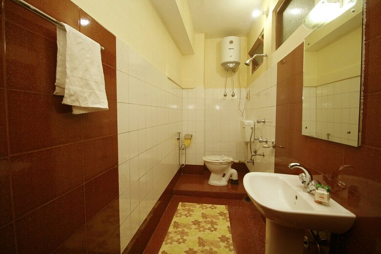 Oyo 7431 Hotel Tushita