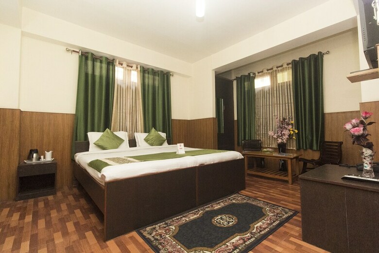 Oyo 7431 Hotel Tushita