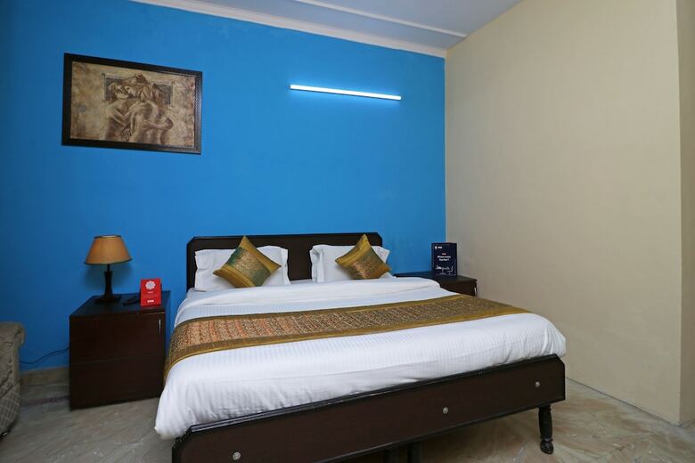 Oyo 10583 Hotel Amigo