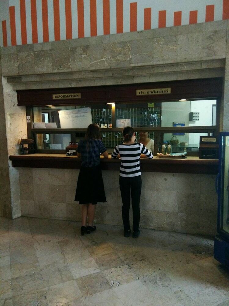 Hotel Supanich Railway Station