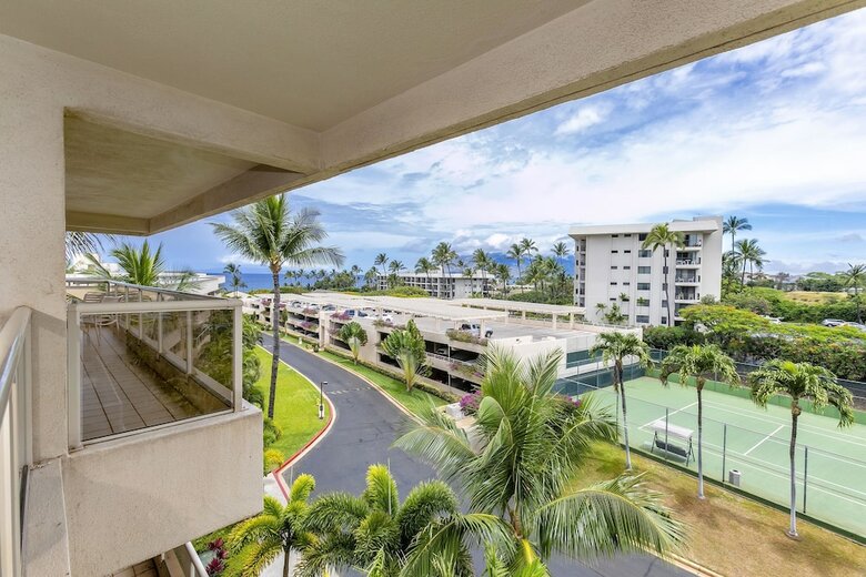 Aston At The Maui Banyan