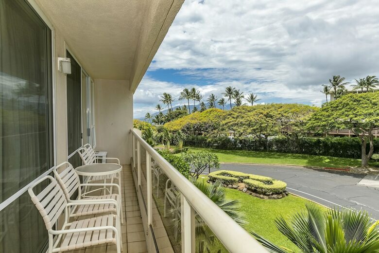 Aston At The Maui Banyan