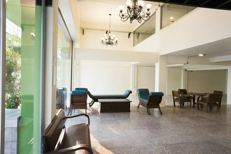 Hostal Oyo 928 Leaf Hostel
