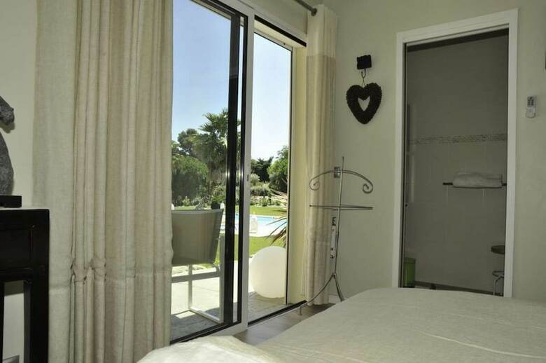 Hotel Escapades Lointaines Chambres D'h�tes B&B
