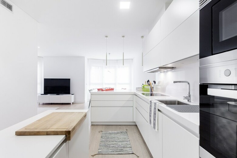 Velazquez Apartments By Flatsweethome