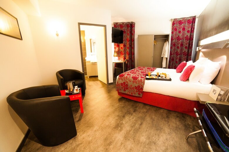 Hotel Les Domes Perpignan Sud By Hosteletour