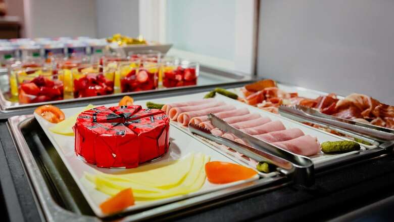 Hotel Les Domes Perpignan Sud By Hosteletour
