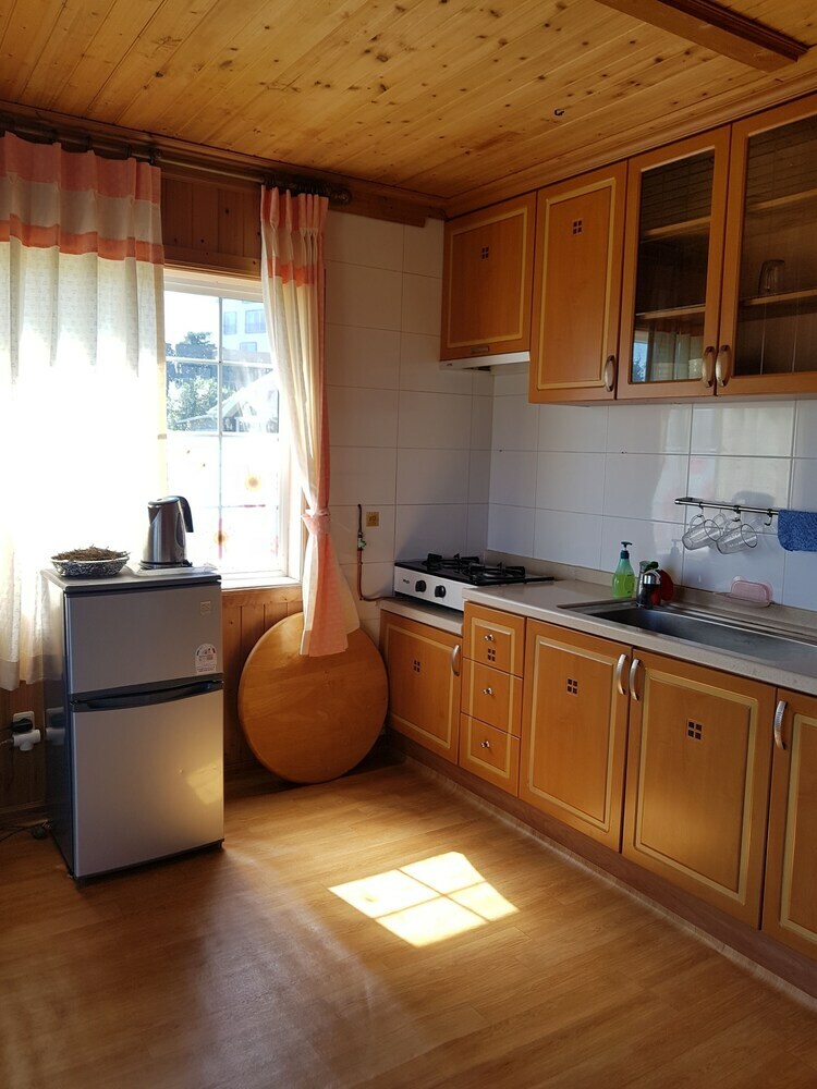Pension Jeju Good House