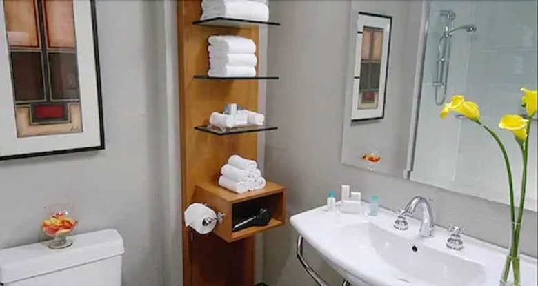 Hilton Toronto Airport Hotel & Suites