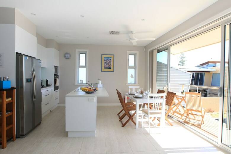 Elandra Holiday Home