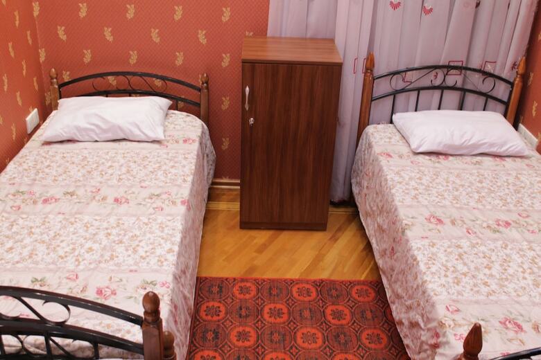 Hostal Sunny City