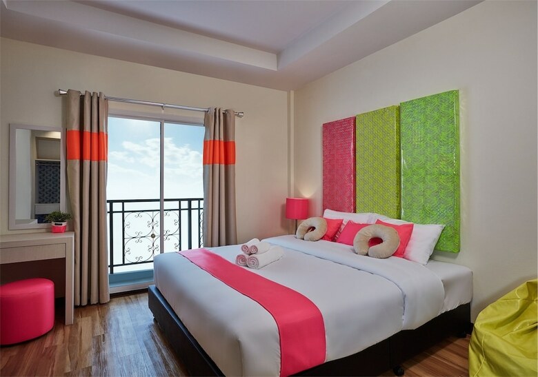 Hotel Bangkok River Loka