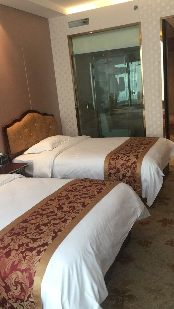Luoyang Zhenghe Hotel
