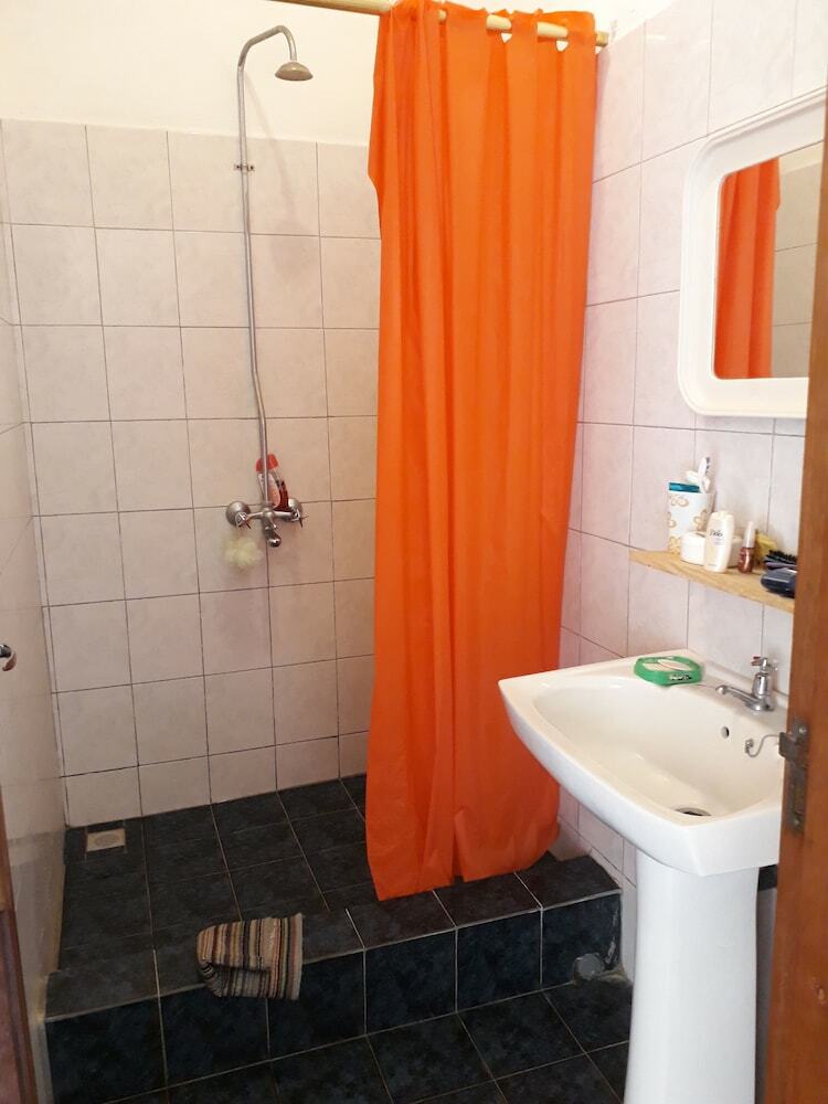 Allamanda Studios And Apartments
