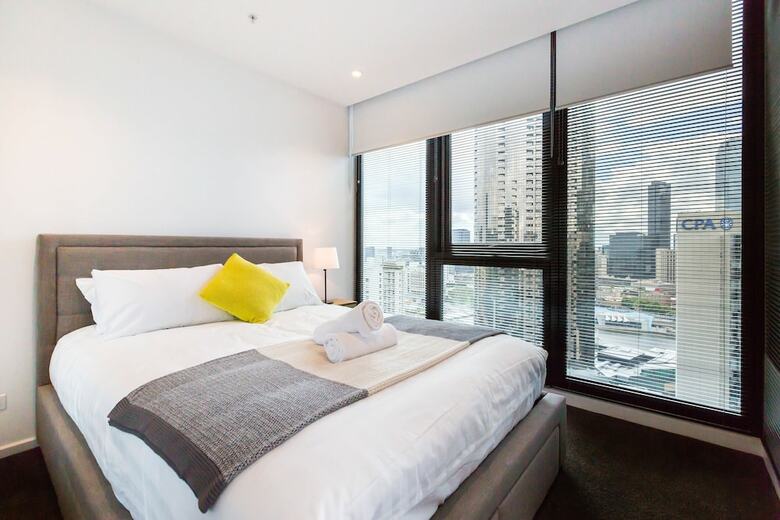 Sonya, 2bdr Southbank Apartment
