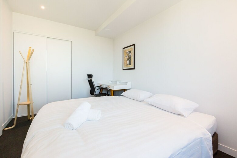 Santeri, 2bdr Melbourne Apartment