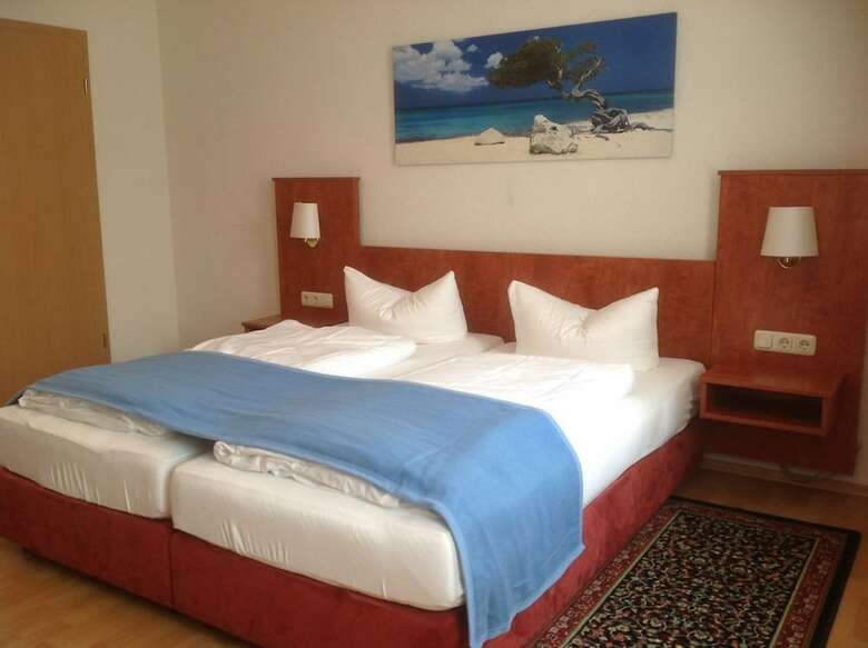 Hostal Pension Altstadt Garni