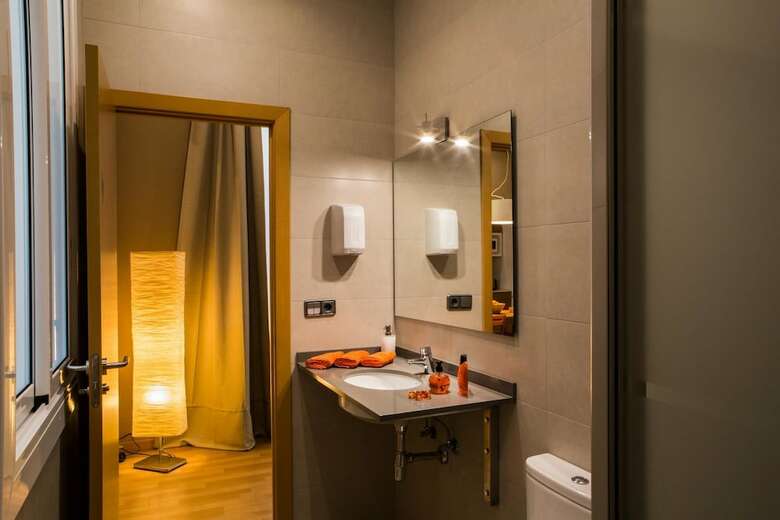Hostal Born Barcelona Hostel - Adults Only