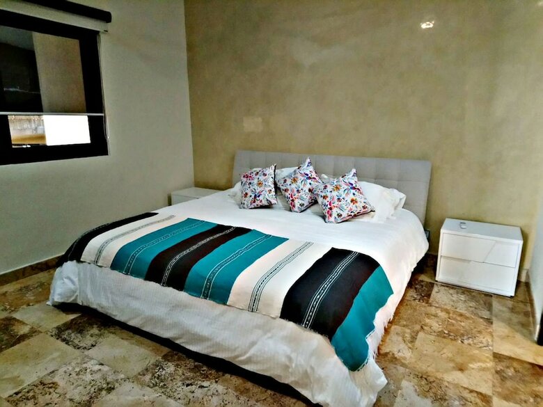 Apartamentos El Faro Beachfront Penthouse