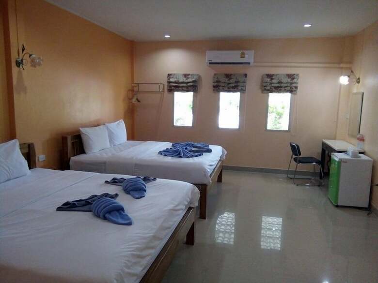 Hotel Naris Phuview Resort