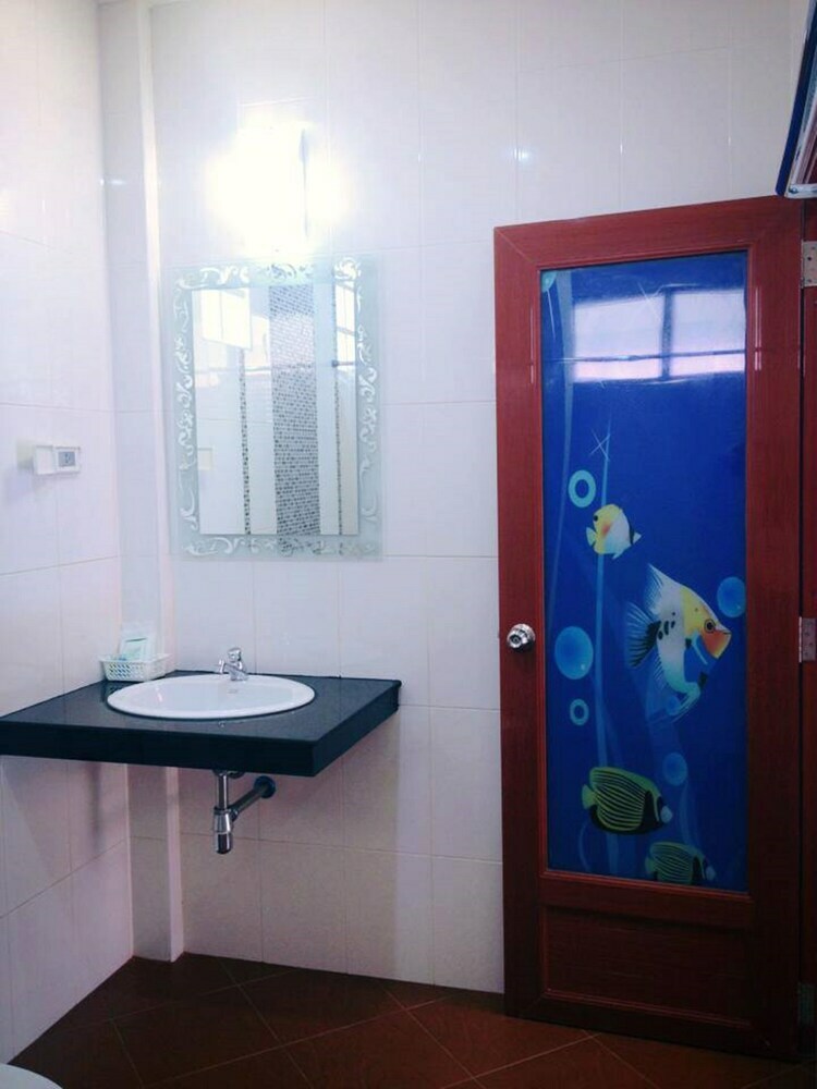 Hotel Naris Phuview Resort