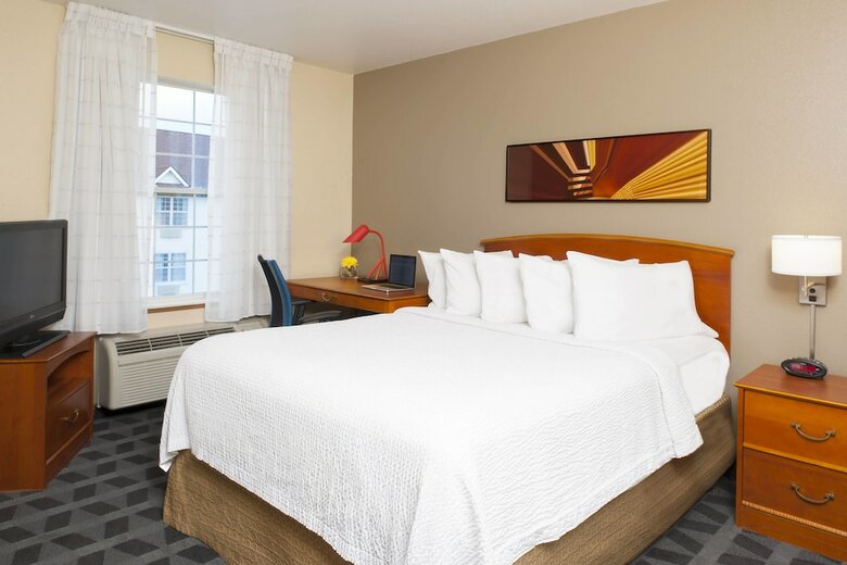 Hotel Towneplace Suites By Marriott Indianapolis Park 100