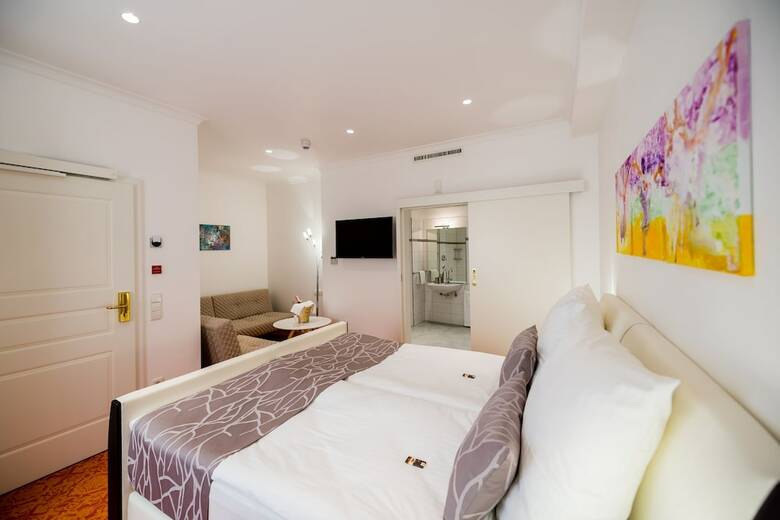 Hotel House One Guesthouse