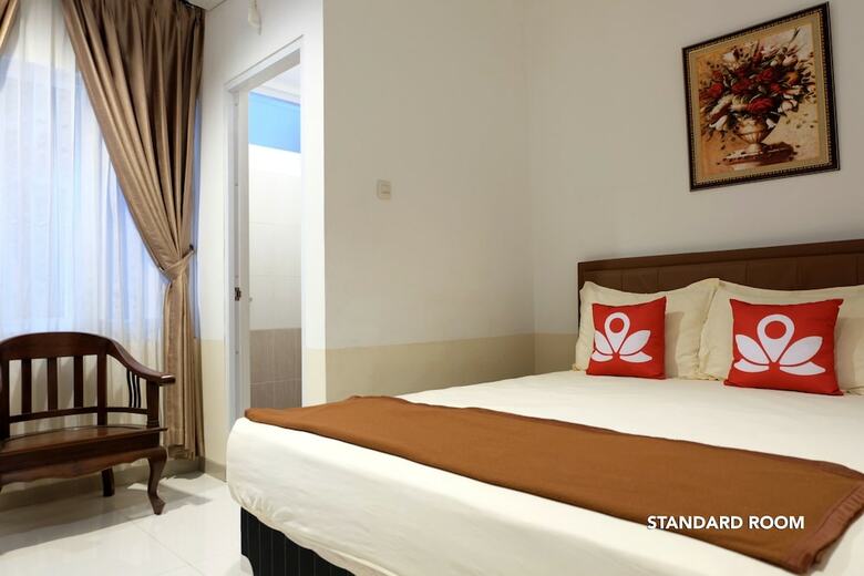 Hotel Zen Rooms Near Alun-alun