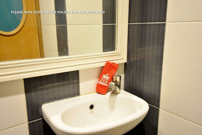 Hotel Zen Rooms Radio Dalam