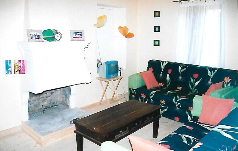 House With 2 Bedrooms In Vlachokerasia