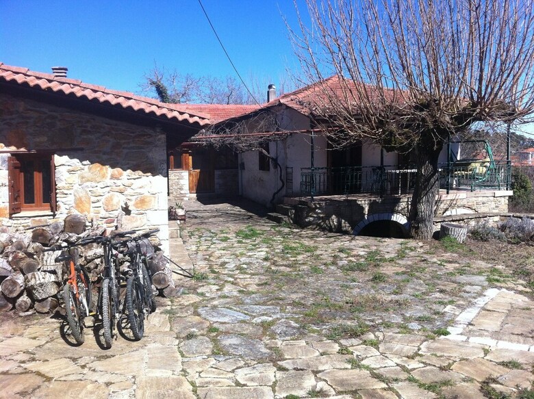 House With 2 Bedrooms In Vlachokerasia