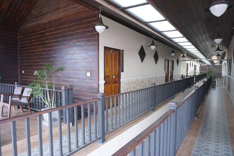 Wongsaisiri Srichiangkhan Hotel