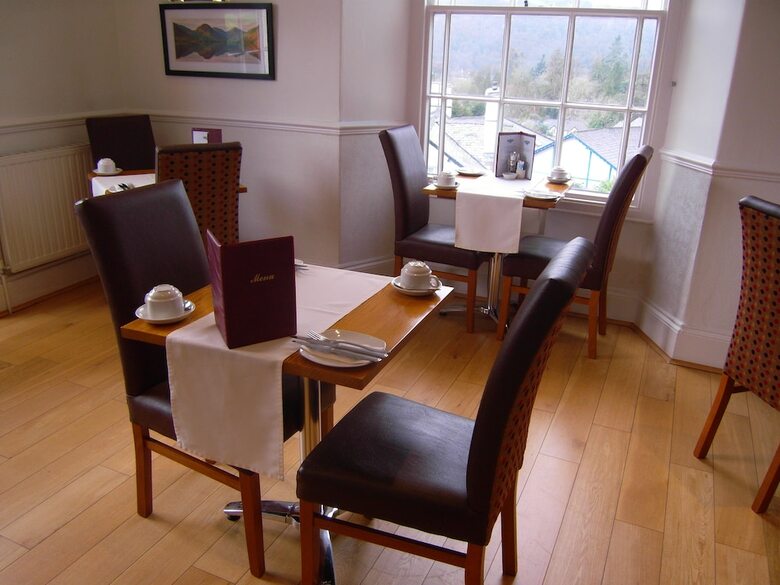 Bed & Breakfast Oakbank House