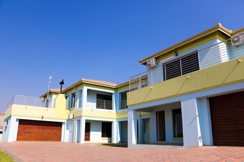 Hotel Estoby Executive Guesthouse