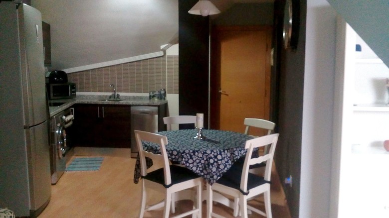 Apartment With One Bedroom In Cand�s
