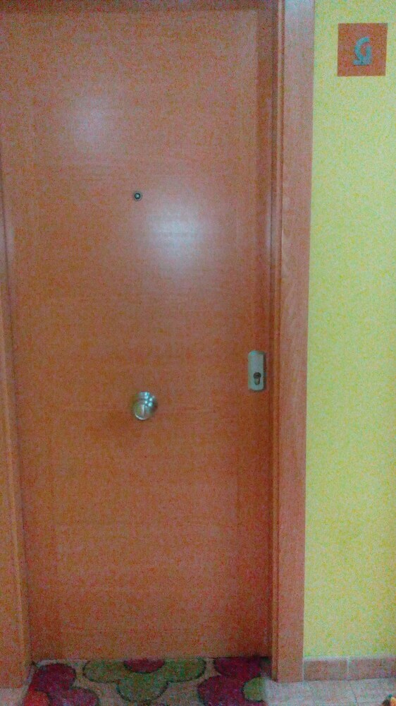Apartment With One Bedroom In Cand�s