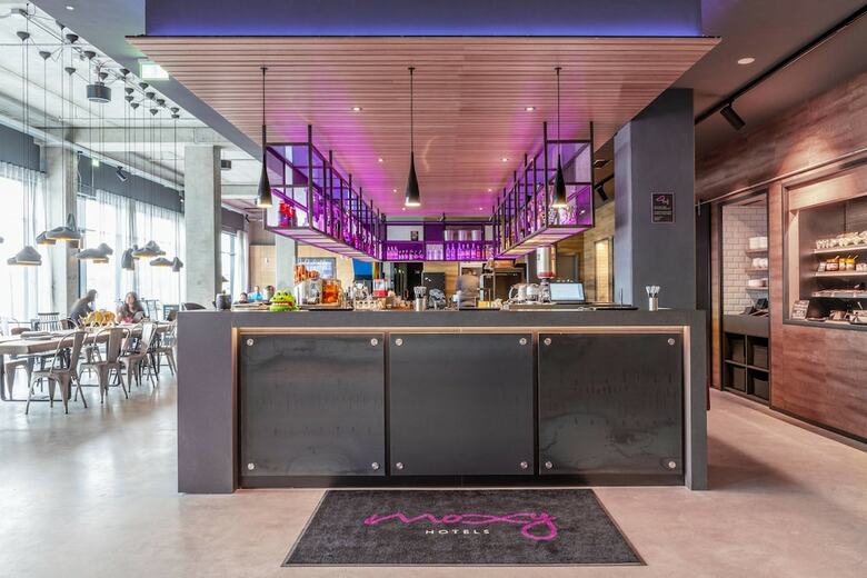 Posada Moxy Milan Linate Airport