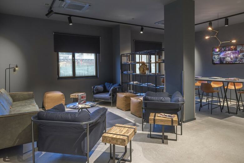 Posada Moxy Milan Linate Airport