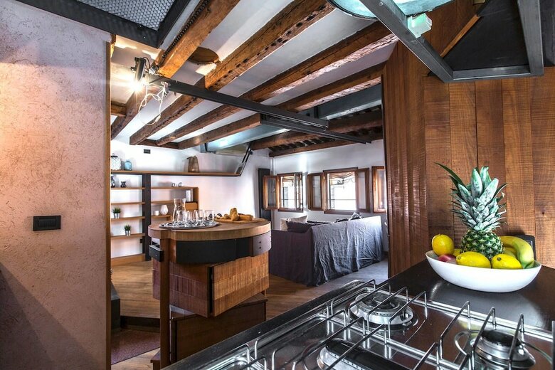 Grand Canal Design Apartment R&r