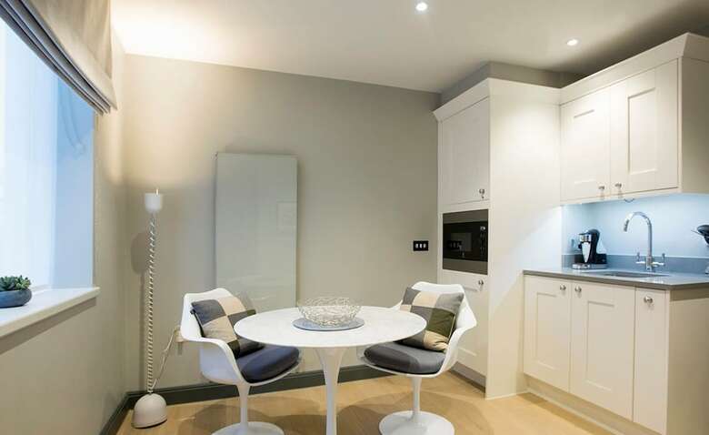 No.8 Waterloo Apartments