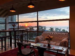 Seaview Capsule Hotel - Hostel
