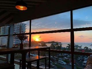 Seaview Capsule Hotel - Hostel