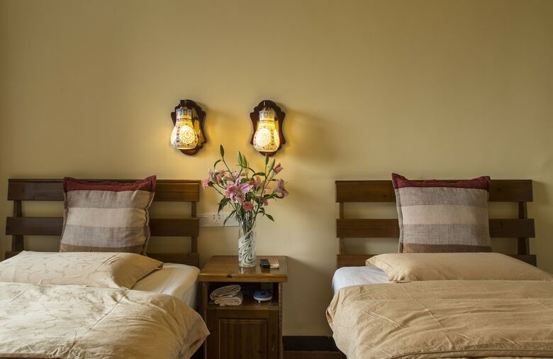 Hotel Snow Lion Riverside Resort
