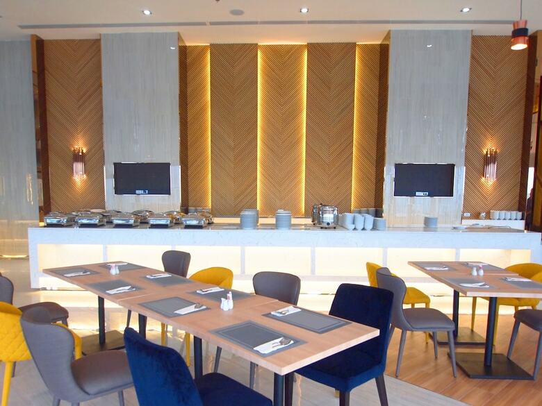 Hotel The Quarter Ari By Uhg