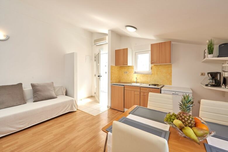 Apartmani Knezovic