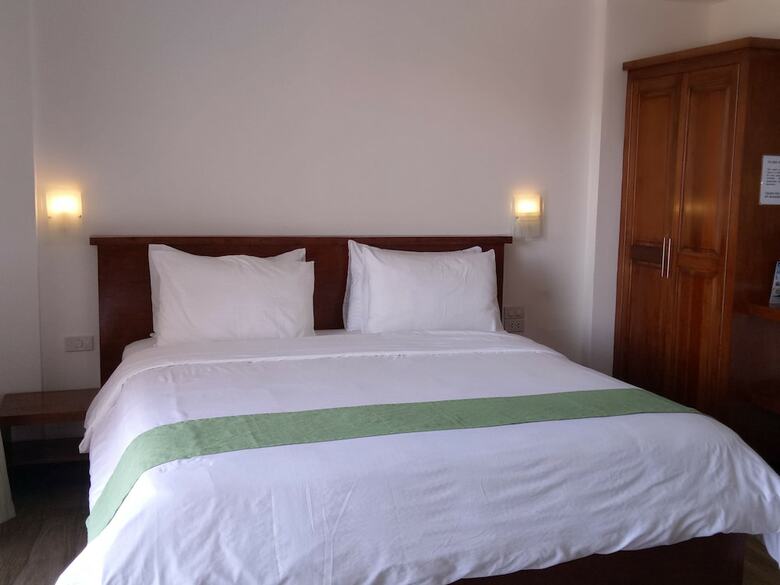 Hotel Manarra Seaview Resort