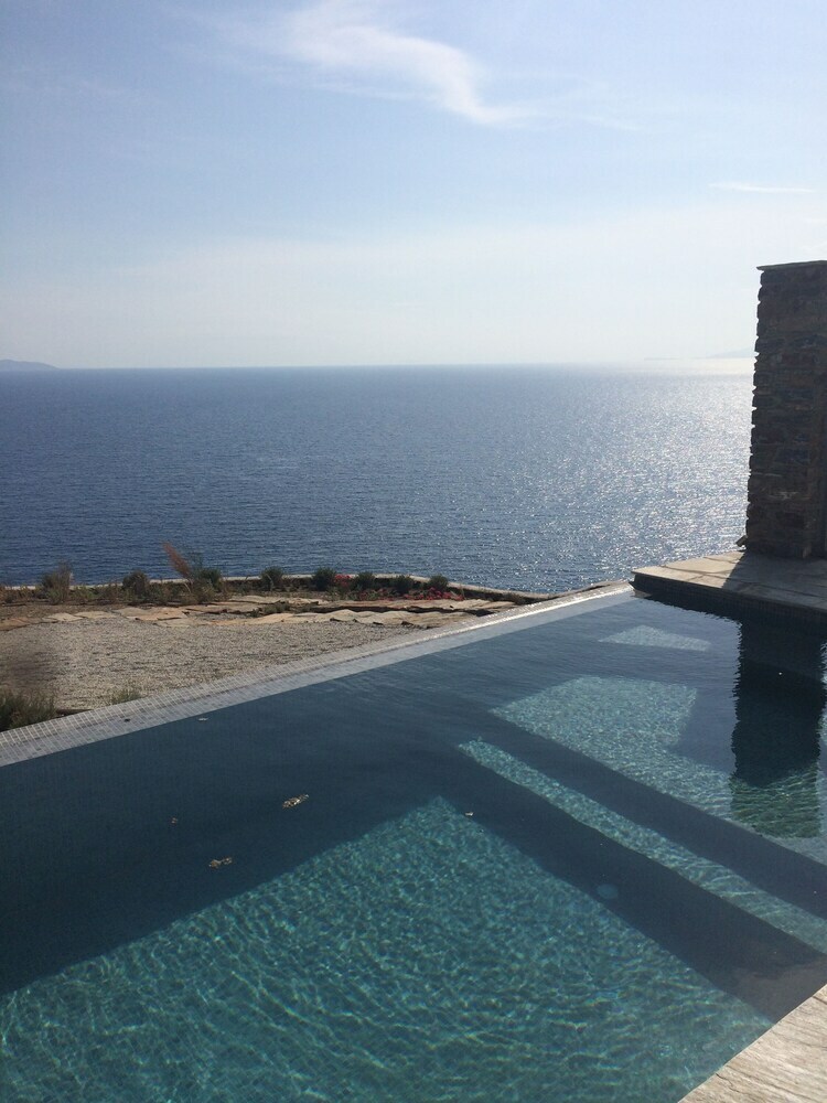 Vathi Bleu Private Villas